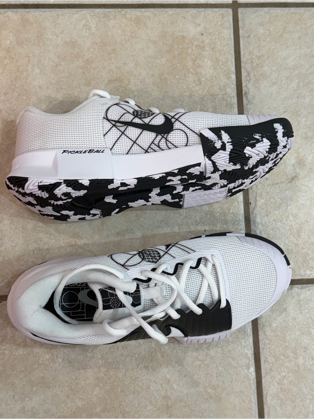 🆕 Nike Zoom Challenge Pickleball Shoes (Women Size 8 US)